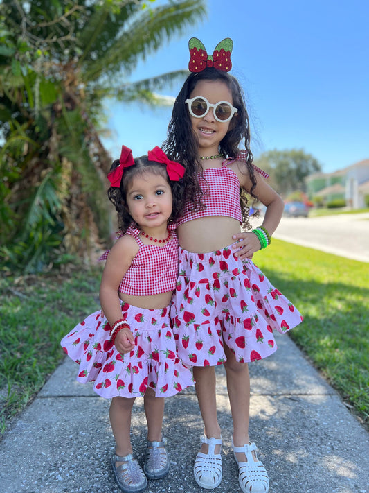 Gingham & Strawberry Crop Set